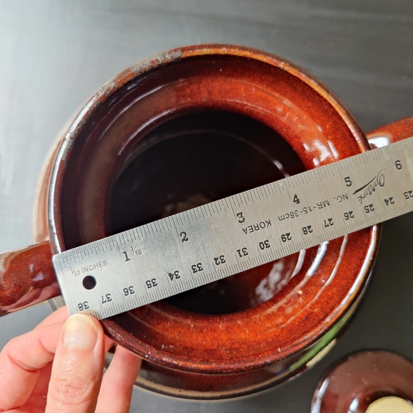 Antique / Vintage R.R.P. Roseville Ohio Stoneware 2 handle covered Bean 🫘 Pot - Picture 12 of 14